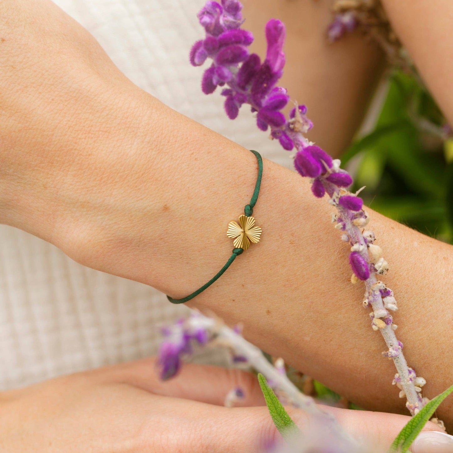 Clover Thread bracelet: Good Luck - charm jewelry