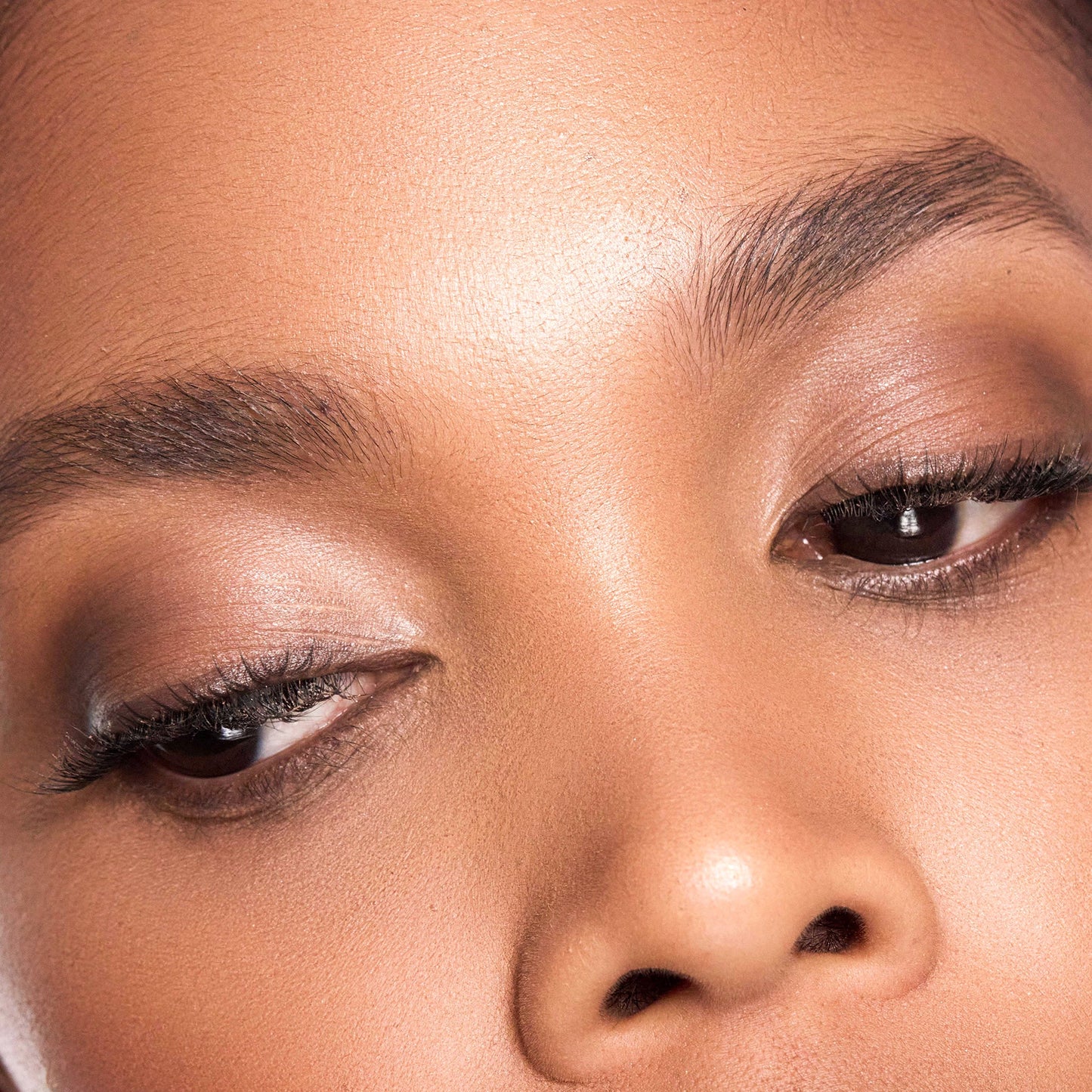 24-Hour Shadow and Liner